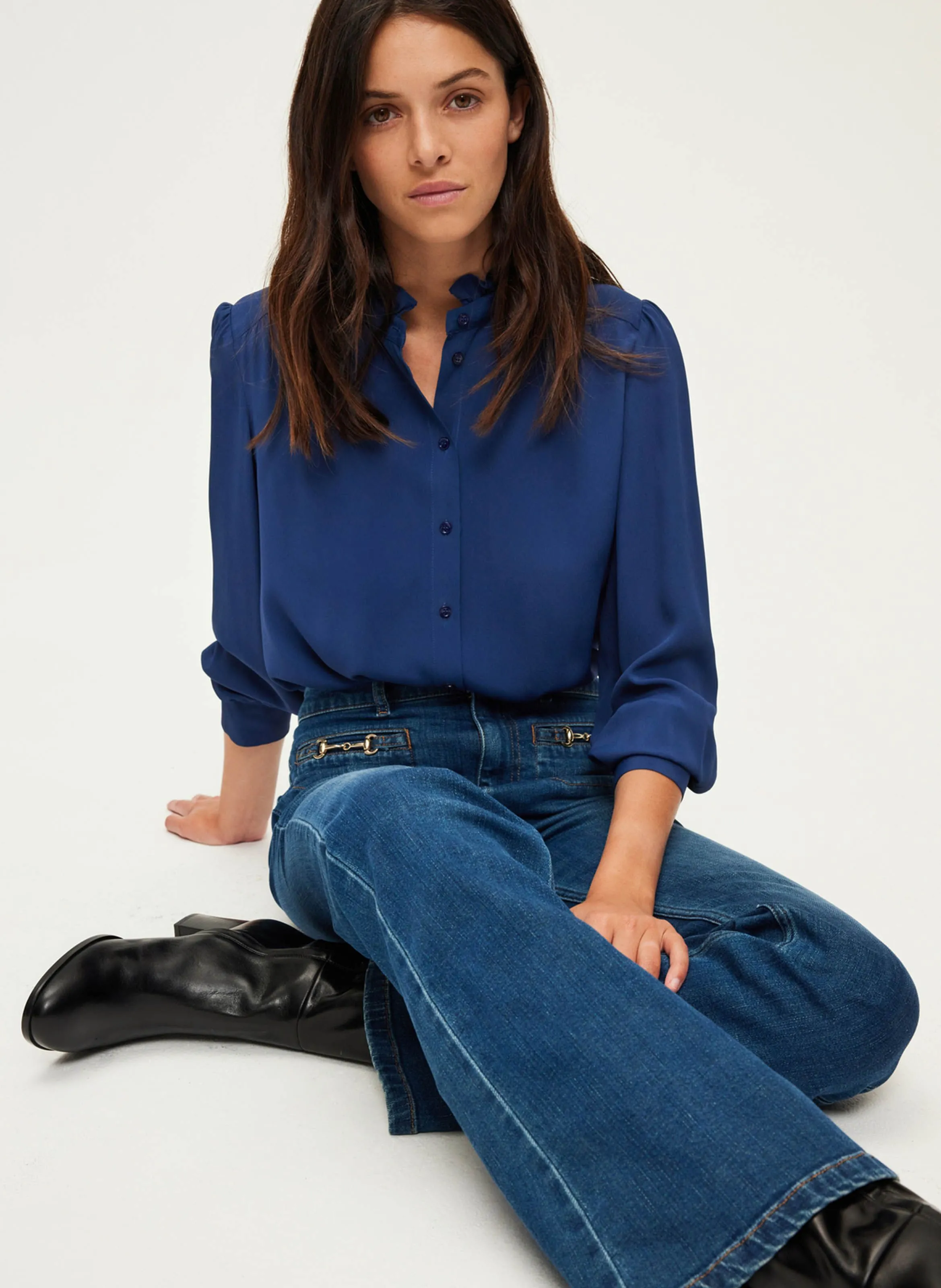 PABLO BRUNHILDE - Camisa fluida recta cuello alto en azul