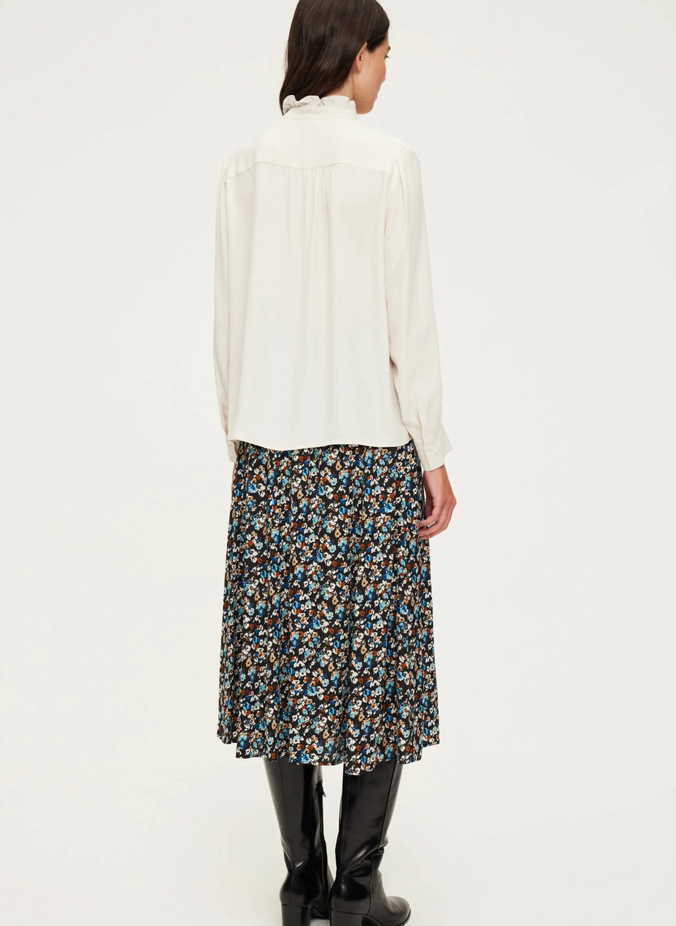 PABLO BRUNHILDE - Camisa fluida recta cuello alto en beige
